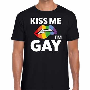 Originele kiss me i am gay t shirt zwart heren carnavalskleding