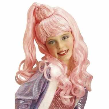 Originele lichtroze verkleed pruik krullen kinderen carnavalskleding